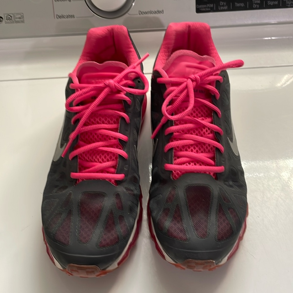 Women’s Air Max size 12